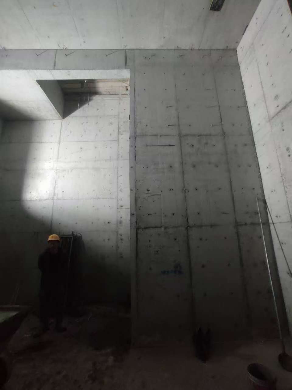 菏泽墙上开槽钢筋断了有影响吗